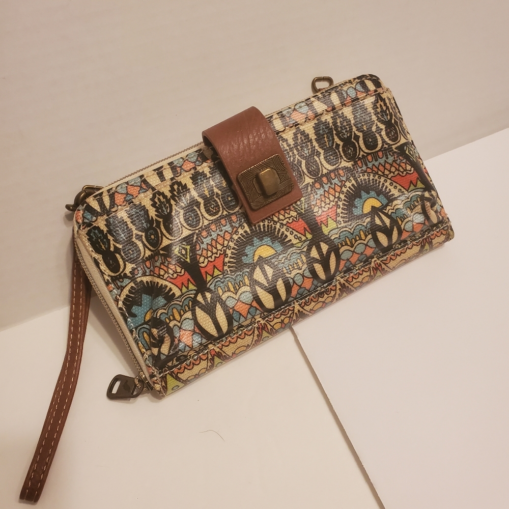 Saks Crossbody String Wallet - Picture 2 of 7